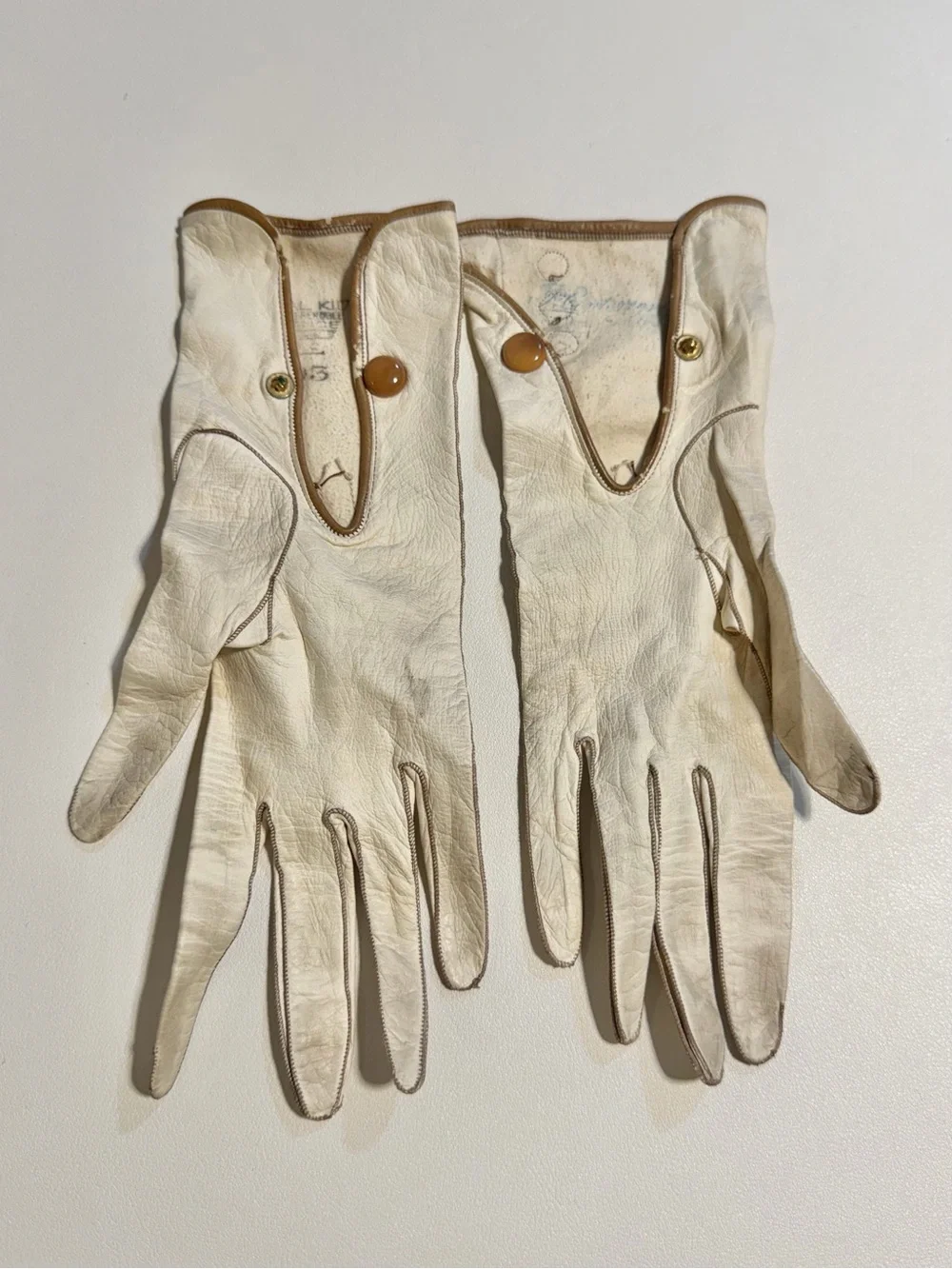 VINTAGE antique kid kidskin leather wristlet gloves women’s French France 40s